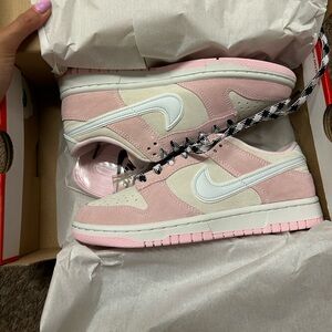 NWT Nike Women’s Dunk Low XL Pink Foam/Pure Platinum/Rose Mousse